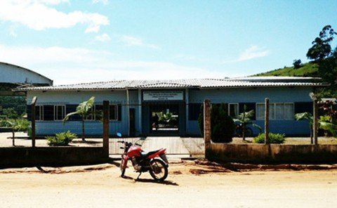 alunos-sao-levados-para-hospital-1 A escola Vereador Osvaldo de Souza Siqueira fica na zona rural de Imaruí - Foto:Juan Todescatt/Divulgação