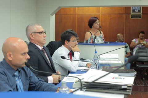 cerca-de-r-44-milhoes-serao-destinados-1 Tanara explicou os problemas encontrados e as soluções que busca nesses cinco meses frente à pasta da saúde - Foto:Gilmar Estevam/Câmara de Vereadores/Divulgação/Notisul