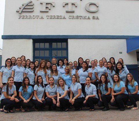 ferroviarias-comemoram-o-dia-internacional-da-mulher-1 Assim como Eliane, muitas outras ferroviárias também conquistaram o seu espaço e são exemplo de profissionais - Foto:JVanessa Mendes/Ferrovia Tereza Cristina/Divulgação/Notisul
