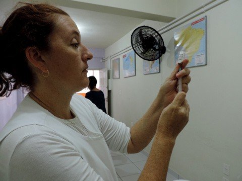 mais-de-100-meninas-receberam-a-dose-1 Esta primeira dose é disponibilizada nas unidades escolares - Foto:Daniela Goulart/Prefeitura de Tubarão/Divulgação/Notisul