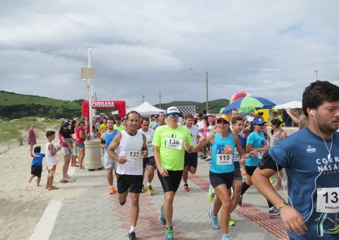 primeira-edicao-ocorre-em-laguna-1 Policiais do estado catarinense participaram de evento na Cidade Juliana. Foto: Cristiano de Oliveira/Policia Militar/Divulgação/Notisul.