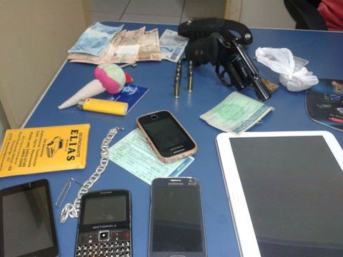 quinteto-assalta-estabelecimento-1 Nesta ocorrência dois jovens estavam envolvidos no roubo - Foto:Polícia Militar de Tubarão/Divulgação/Notisul