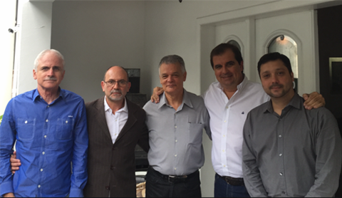 amanha-estreia-no-notisul-1 Da esquerda para direita: Nelson Aguiar, Nelson Ubaldo, Ronaldo, Ivo e Rafael - Foto:Divulgação/Notisul