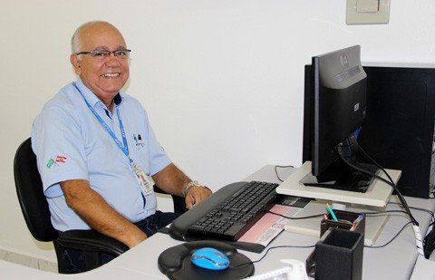 o-orgulho-de-ser-ferroviario-1 Vanderlei Castilhos Pires tem 35 anos dedicados à ferrovia e possui dois filhos que seguem os seus passos - Foto:Vanessa Mendes/FTC/Divulgação/Notisul