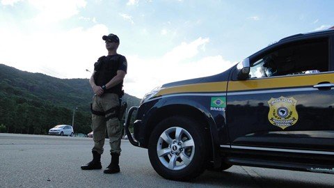 saldo-e-positivo-sem-mortes-na-regiao-1 A delegacia da PRF da região trabalha no perímetro de Paulo Lopes até o munípio de Passos de Torres no sul catarinense - Foto:PRF SC/Divulgação/Notisul