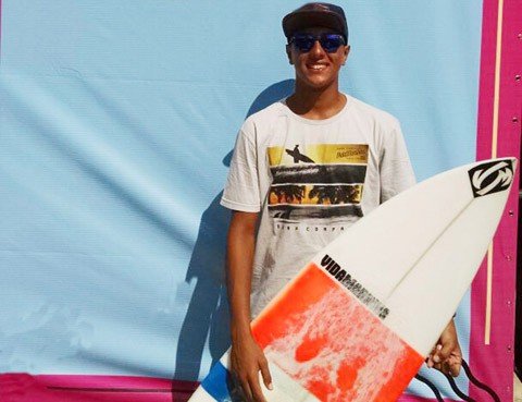 surfista-de-imbituba-vence-a-final-nacional-1 Com o título nacional, o garoto da Zimba terá quase um ano para se preparar para o Mundial - Foto:ClickSul Comunicação Integrada/Divulgação/Notisul