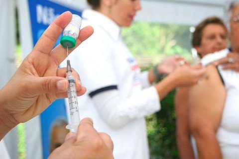 apos-prorrogacao-tubarao-atinge-meta-1 A vacinação para o grupo prioritário é gratuita e pode ser encontrada em todas as unidades de saúde com sala de vacina ativa