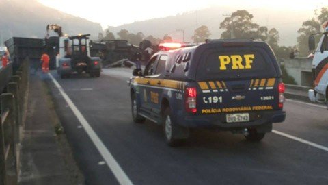 saldo-e-de-nove-mortes-1 O primeiro acidente com vítima ocorreu na madrugada da última sexta-feira, em Tubarão - Foto:PRF SC/Divulgação/Notisul