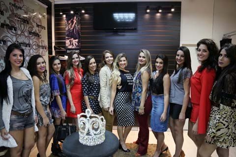 candidatas-ao-reinado-serao-escolhidas-1 São 20 candidatas que concorrerão à coroa do festival - Foto:João Batista Coelho Júnior/Prefeitura de Imbituba/Divulgação/Notisul