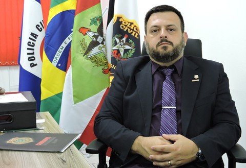 O presidente  Anderson destaca que faltam mais de dois mil policiais para haver um  equilíbrio  proporcional à população  - Foto:Sinpol-SC/Divulgação/Notisul