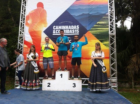 atleta-de-tubarao-fica-em-terceiro-lugar-1 Eduardo, no terceiro lugar, alcança mais uma conquista - Foto:Divulgação/Notisul