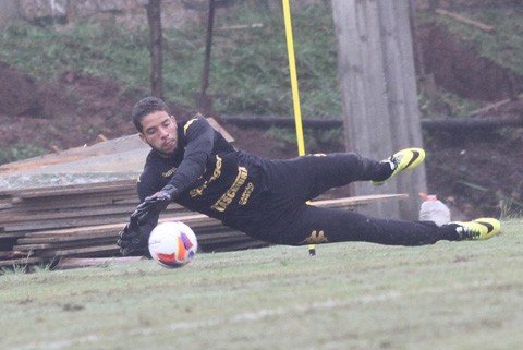 goleiro-edson-tera-chance-contra-o-bahia-1 Edson afirma que agarrará a oportunidade com unhas e dentes - Foto:Fernando Ribeiro/Criciúma E.C./Divulgação/Notisul