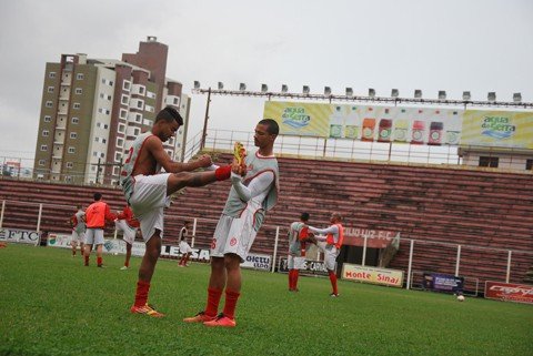 hercilio-busca-a-2a-vitoria-consecutiva-1 Nos dois dias que antecederam o jogo, o elenco aproveitou para definir as questões táticas - Foto:Fogaça Comunicação/Divulgação/Notisul