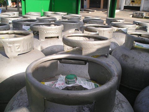 O preço do botijão de 13 quilos hoje está em cerca de R$ 46,00. - Foto: Divulgação/Notisul