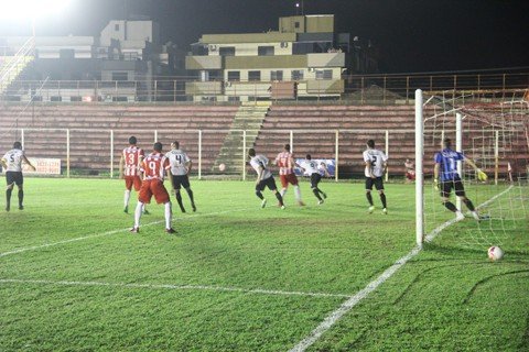 leao-do-sul-e-peixe-ficam-somente-no-empate-1 Os atletas do Leão e do Peixe buscaram a vitória, mas o 1 a 1 ficou de bom tamanho