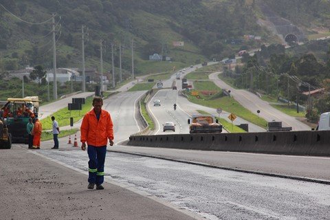 Durante a semana serão feitos trabalhos de melhorias no pavimento -  Foto:Muriel Albônico/Dnit/Divulgação/NotIsul