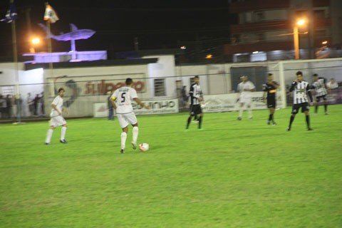 peixe-vence-mas-nao-alcanca-a-vaga-1 As melhores oportunidades de gols dos donos da casa surgiram na primeira etapa - Foto:Jailson Vieira/Notisul