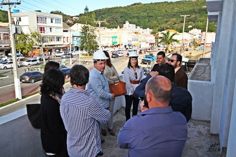 restauracao-chega-a-70-1 Os representantes dos órgãos responsáveis pela obra visitaram o local esta semana - Foto:Geraldo Gê/Prefeitura de Laguna/Divulgação/Notisul