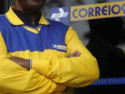 Os funcionários dos Correios estão de braços cruzados há dez dias, por tempo indeterminado  -  Foto:Divulgação/Notisul