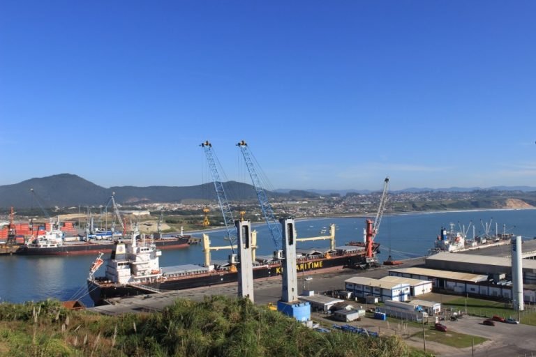 Quando estiver apto, o porto receberá navios de até 360 metros de comprimento - Foto: Caroline Borges/Divulgação