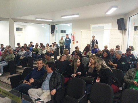 A população lotou o plenário para acompanhar a votação  -  Foto:Ana Luiza Vargas/Câmara de Vereadores de Imbituba/Divulgação/Notisul