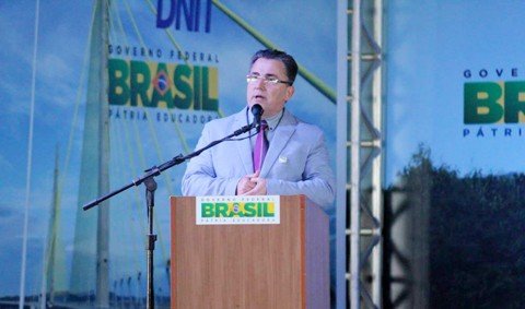 desembargador-acata-defesa-do-prefeito-1 O prefeito Everaldo comemorou a decisão do presidente do TJ. - Foto: Elaine Ramos/Divulgação/Notisul.