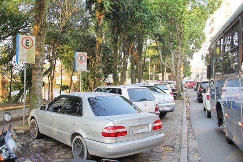 monitores-estao-com-salarios-atrasados-1 São 18 monitores que atuam em Tubarão - Jailson Vieira/Notisul
