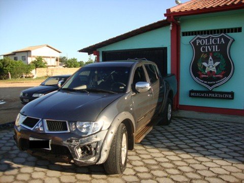 veiculo-clonado-e-apreendido-1 Durante as investigações, foi descoberto que o carro, além de ter registro de furto, também era clonado - Foto:Polícia Civil de Sangão/Divulgação/Notisul