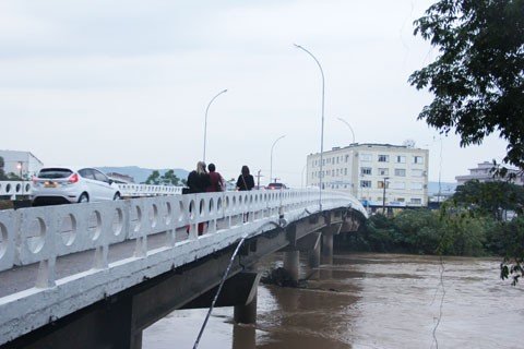 A ação prevê dragagem, aprofundamento e recuperação da calha do Rio Tubarão para melhorar o escoamento e reduzir as possibilidades de cheias. Em setembro, com as fortes chuvas, o nível do rio ficou bastante alto. - Foto: Silvana Lucas/Notisul.