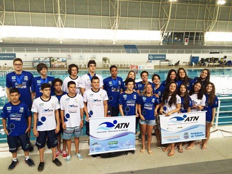 nadadores-da-atn-conquistam-72-medalhas-1 Ao todo 29 atletas da ATN participaram da competição na região da Grande Florianópolis - Foto:Glênio Gonçalves/Divulgação/Notisul