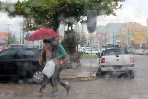 sol-voltara-a-aparecer-no-fim-de-semana-1 Em 55 dias de tempo instável no estado, Laguna registrou 28 dias de chuva - Foto:Elvis Palma/Divulgação/Notisul