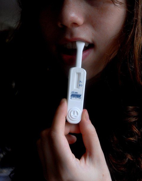 teste-de-hiv-sera-comercializado-1 O exame consegue detectar a presença do vírus a partir de amostra de fluido da gengiva ou da bochecha - Foto:Divulgação/Notisul