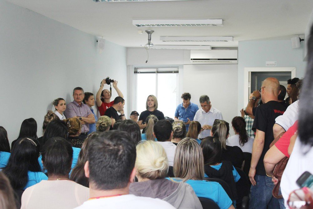 enfim-categorias-chegam-a-acordo-1 Os trabalhadores do comércio aceitaram a contraproposta do sindicato patronal - Divulgação/Notisul