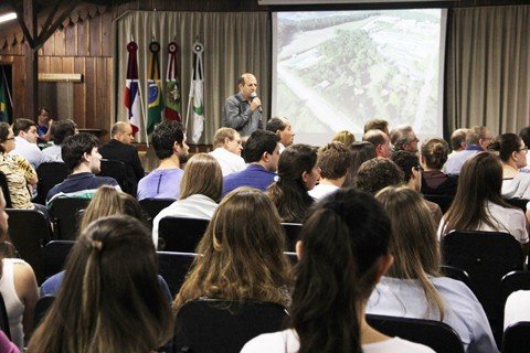liderancas-discutem-areas-de-crescimento-1 As áreas que ficam no entorno da mantenedora doUnibave foram a pauta do encontro - Foto:Unibave/Divulgação/Notisul
