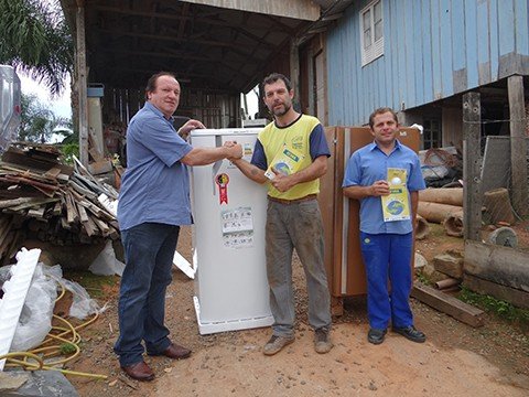 mais-de-300-geladeiras-1 Aline Vieira/Cerbranorte/Divulgação/Notisul