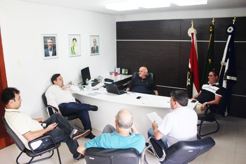 comissao-central-organizadora-e-formada-1 Representantes da prefeitura de Tubarão participaram do encontro no Paço Municipal. - Foto: Jean Cardoso/PMT/Divulgação/Notisul.