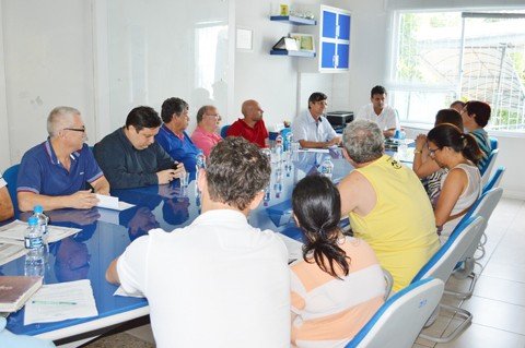 convenios-e-gratificacao-sao-aprovados-1 O PMAQ foi discutido no dia anterior entre os vereadores e os funcionários da saúde. - Foto: Dimas Santos/Divulgação/Notisul.