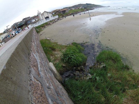  Após três semanas com as águas positivas para banho, a Prainha volta a ficar imprópria  -  Foto:Divulgação/Notisul