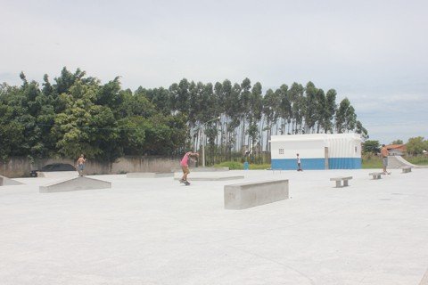 inauguracao-sera-sexta-feira-1 A proposta contempla a pista de skate, em estilo plaza, com obstáculos para manobras - Foto:Prefeitura de Tubarão/Divulgação/Notisul