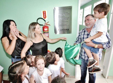 A inauguração contou com a presença de várias autoridades de Laguna e da comunidade de Morro Grande  -  Foto:Marco Bocão/Prefeitura de Laguna/Divulgação/Notisul