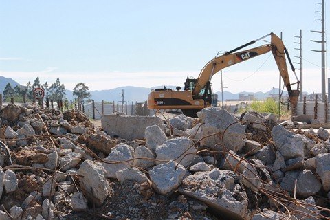 acesso-da-ponte-comeca-a-ser-preparado-1 O tempo bom ajuda no progresso da obra, que vai desafogar o trânsito na região do Morro do Formigão - Foto:Muriel Albonico/Dnit-Esga/Divulgação/Notisul