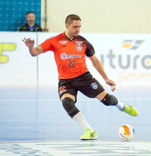 elenco-de-tubarao-estreia-hoje-1 O goleiro Rapha Zabot deverá estar em quadra na partida de hoje - Foto:Divulgação/Notisul