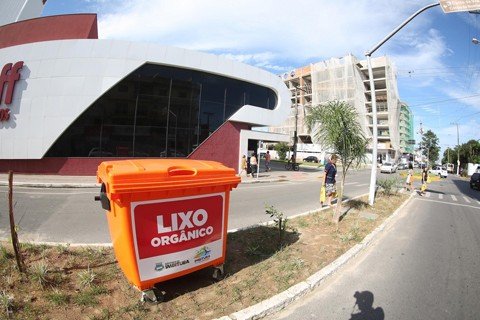 reivindicacoes-sao-atendidas-1 Quem for flagrado colocando o lixo sobre o canteiro será notificado - Prefeitura de Imbituba/Divulgação/Notisul