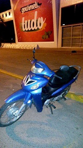 cinco-veiculos-sao-recuperados-pela-policia-militar-1 Motocicleta foi furtada no bairro São João e recuperada nove horas depois, em frente ao Farol Shopping. - Foto: 5° Batalhão de Polícia Militar/Divulgação/Notisul.