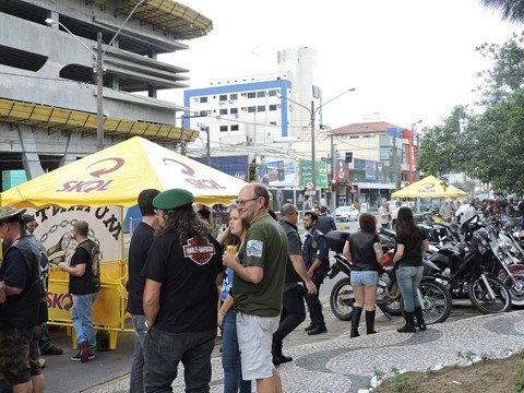 encontro-das-tribos-e-neste-sabado-1 Evento reúne amantes de motocicletas, carros antigos, adeptos ao aeromodelismo, e vários outros grupos - Foto:CDL/Divulgação/Notisul