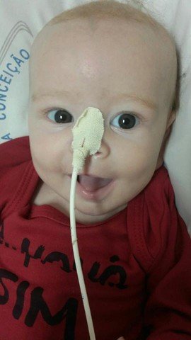 Davi tem 5 meses e 8 dias. Está há dois meses e 21 dias internado e vai precisar da sua ajuda!  -  Foto:Arquivo da família/Divulgação/Notisul