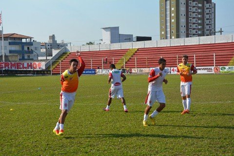 Leão segue com os portões fechados em treinos