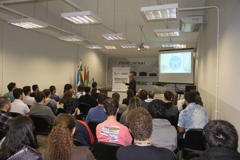 parceria-e-firmada-entre-google-e-senai-1 Apresentação da iniciativa e de como ocorrerão os trabalhos foi divulgada em Tubarão nesta sexta-feira - Foto:Jailson Vieira/Notisul