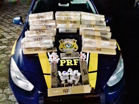 81 kg de maconha, 1,5 kg de cocaína e 1 kg de crack são apreendidos