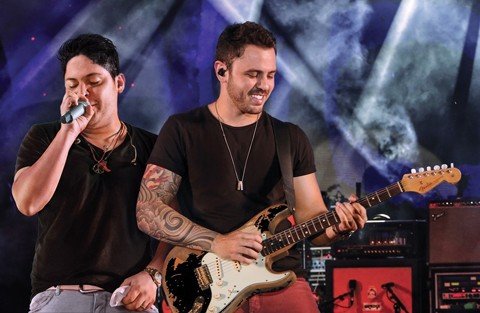 arena-recebe-jorge-e-mateus-1 As músicas de Jorge e Mateus embalam nove de cada dez casais apaixonados - Foto:Divulgação/Notisul